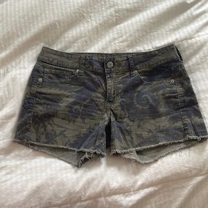American eagle corduroy shorts size 8